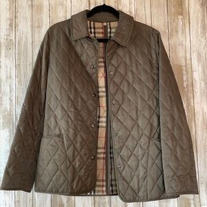 Burberry Women's Quilted Jacket Small